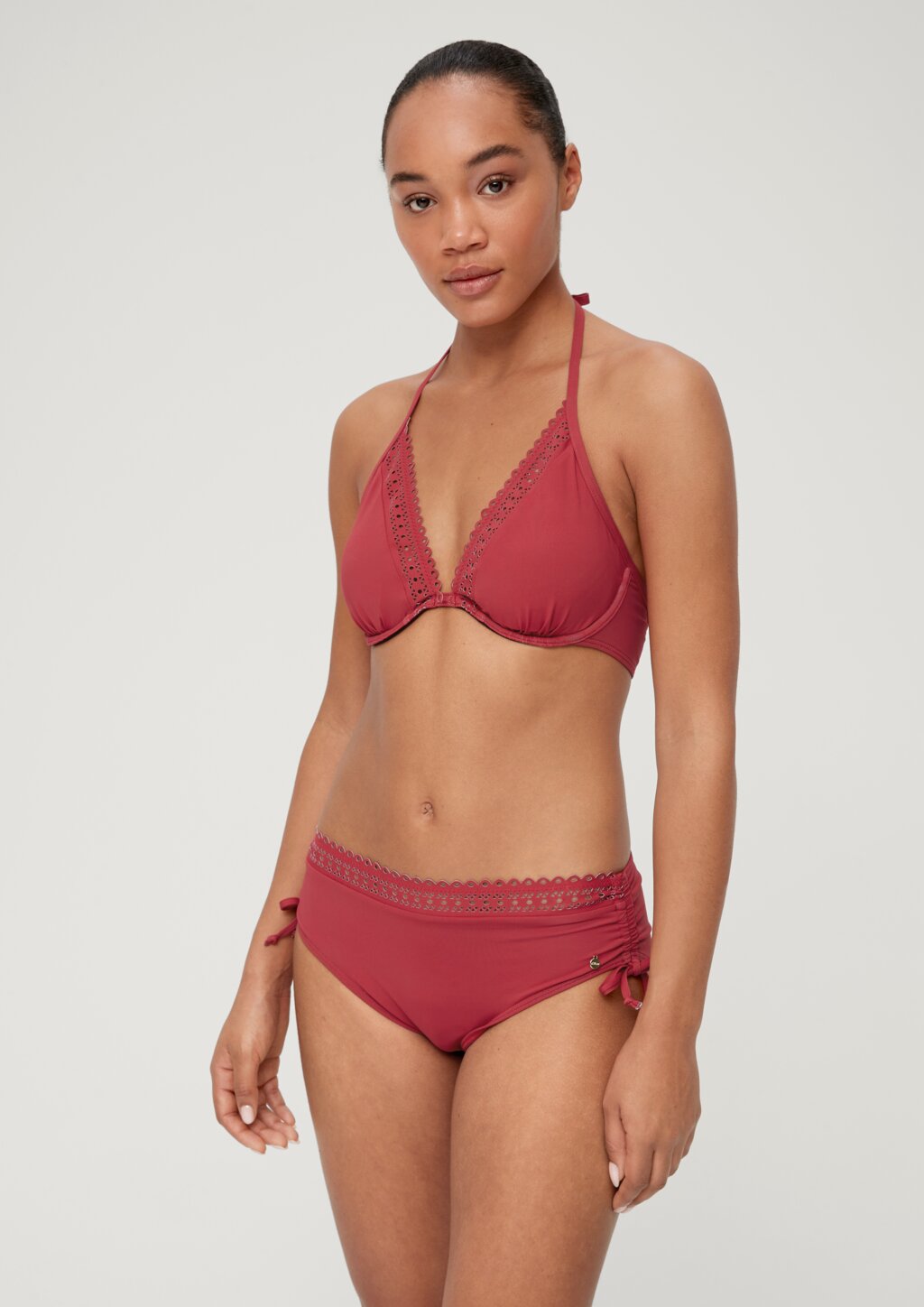 Bikinihose mit seitlicher Raffung