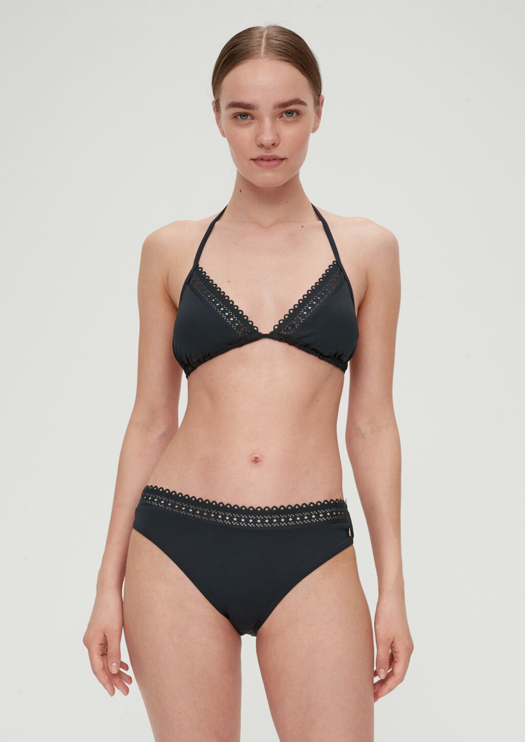 Bikinihose mit Lochstickerei