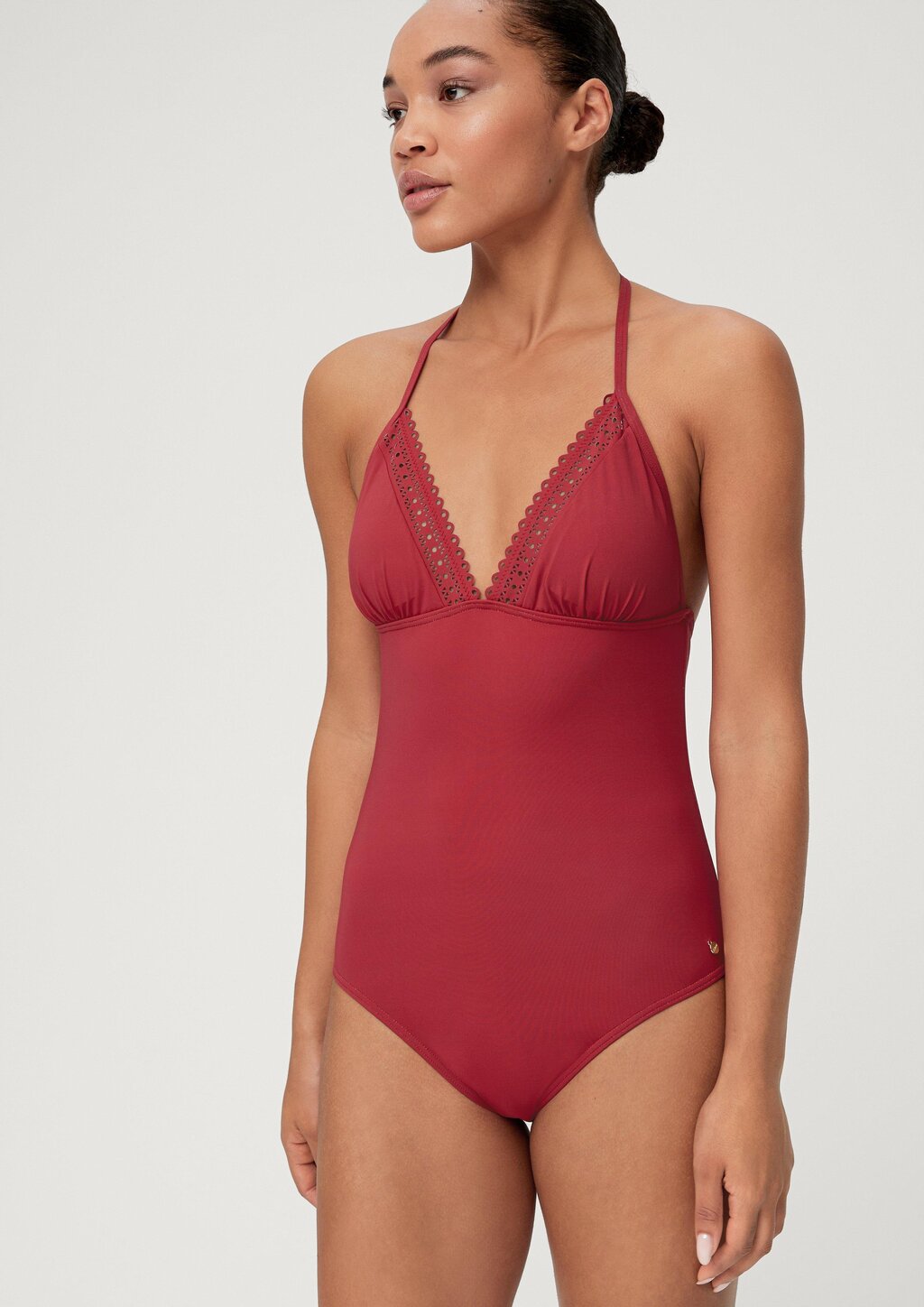 Badeanzug mit Lochstickerei