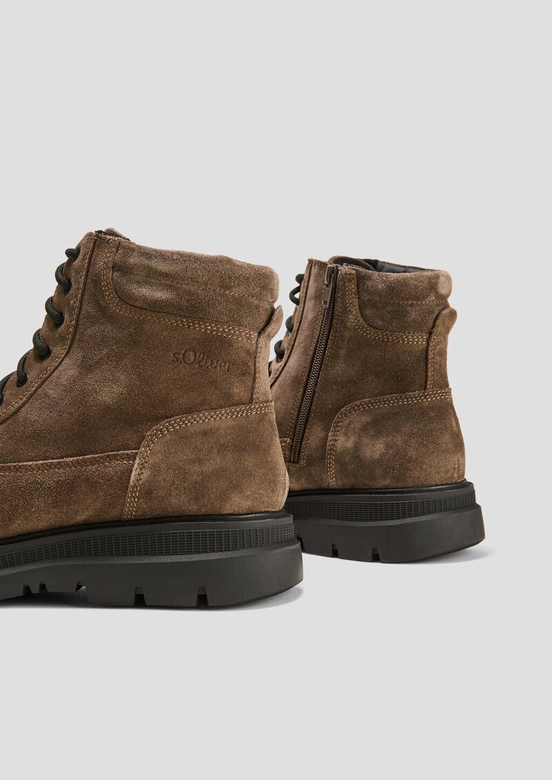 Gefütterte Boots aus Leder