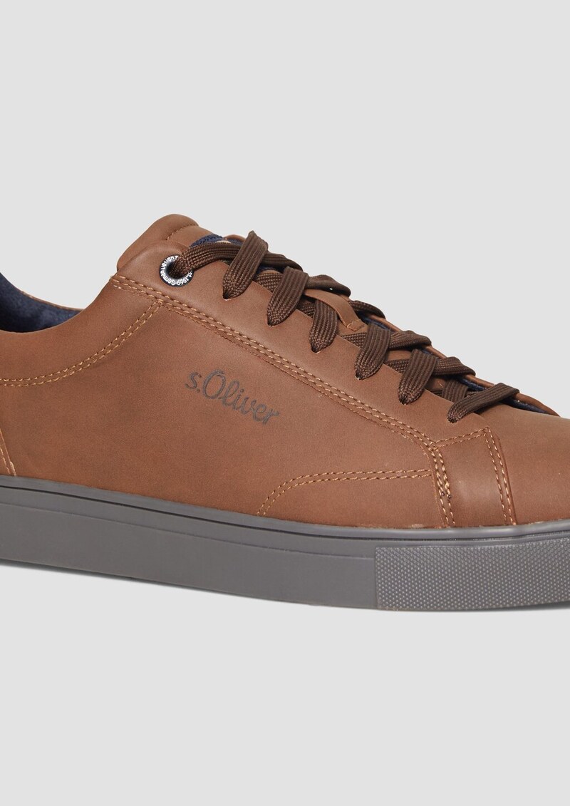 Schnürer in Leder-Optik