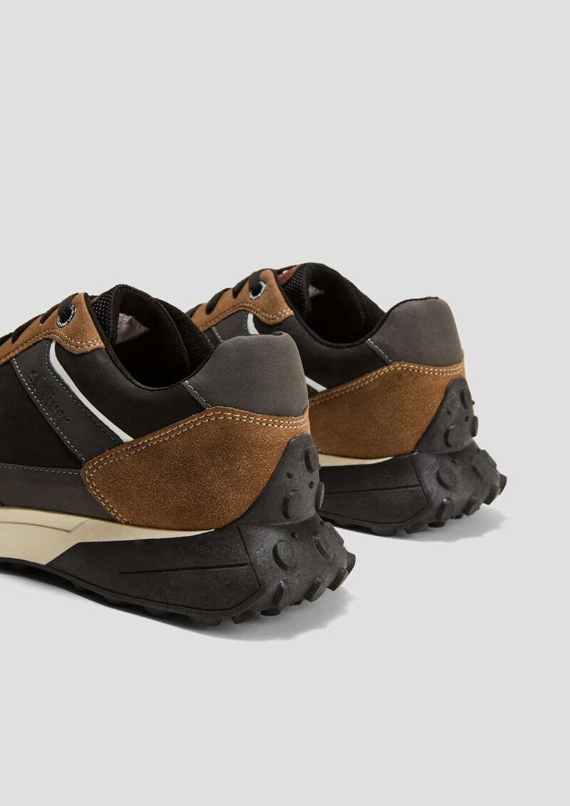 Sneaker aus Echtleder