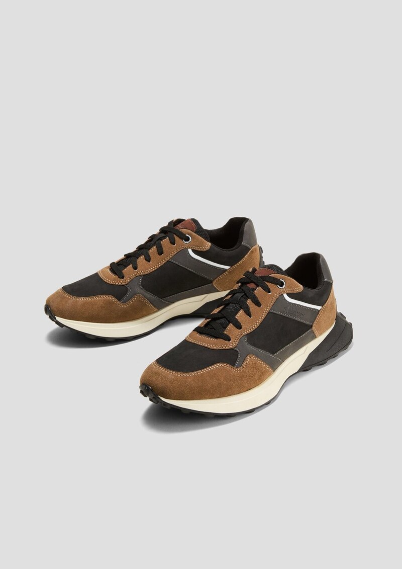 Sneaker aus Echtleder