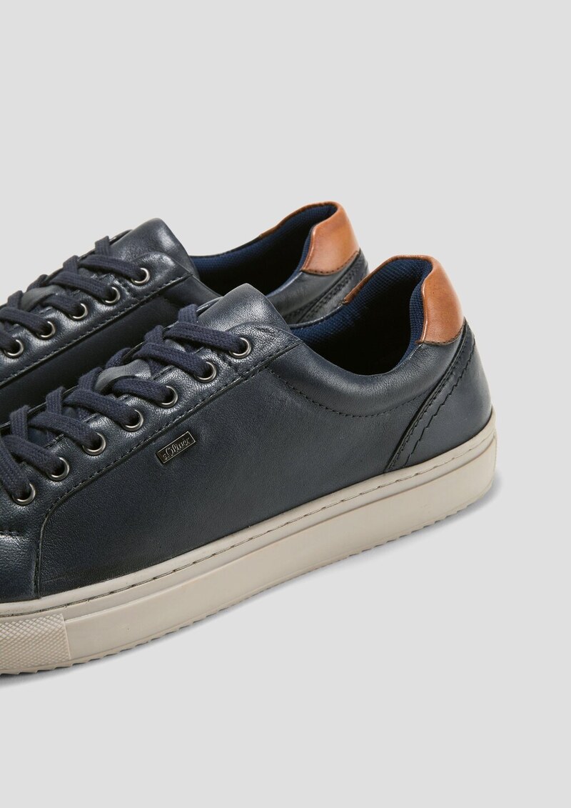 Sneaker aus Schafsleder