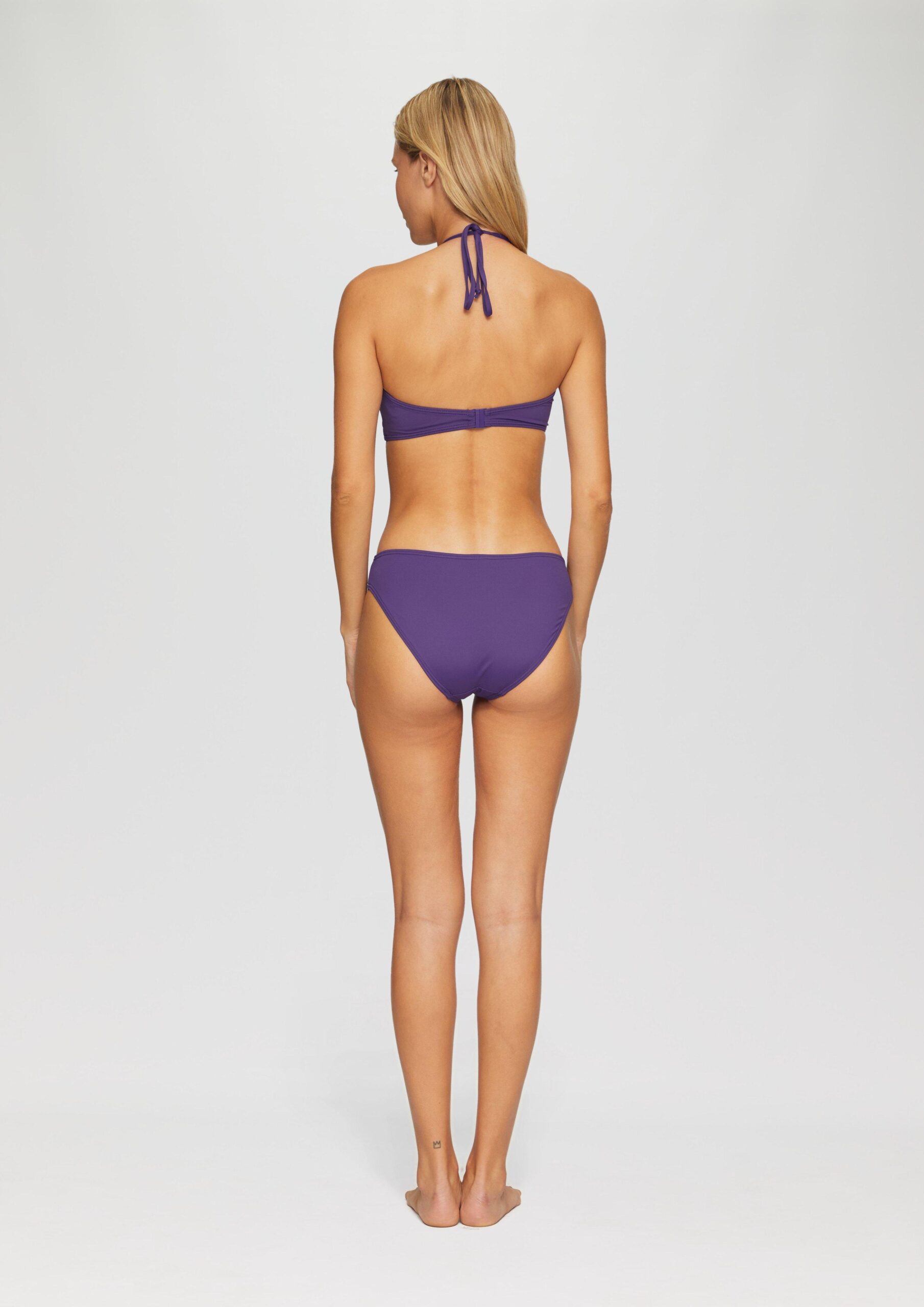 Bandeau-Bikinitop mit raffinierten Details
