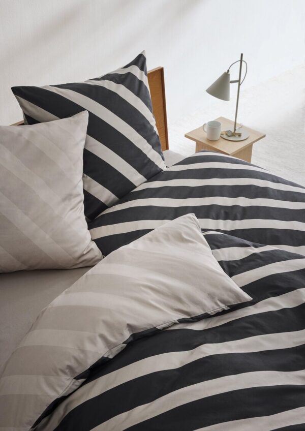 Bettwäsche-Set mit Streifen-Details