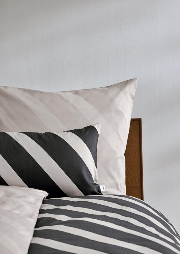 Bettwäsche-Set mit Streifen-Details