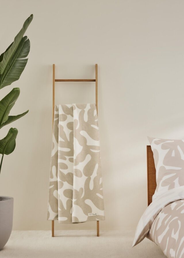 Weiche Jacquarddecke mit All-over-Print