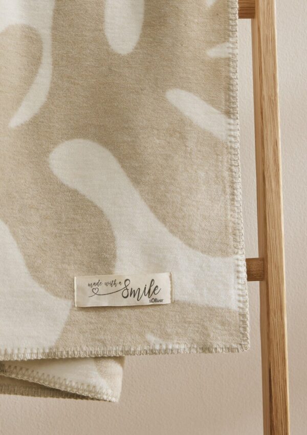 Weiche Jacquarddecke mit All-over-Print