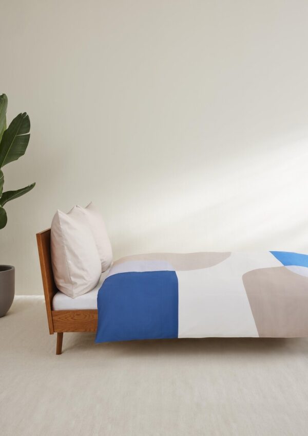 Satinbettwäsche im Set aus Baumwolle mit grafischem Muster