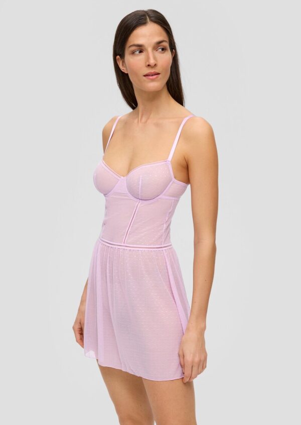 Negligé aus gepunktetem Tüll