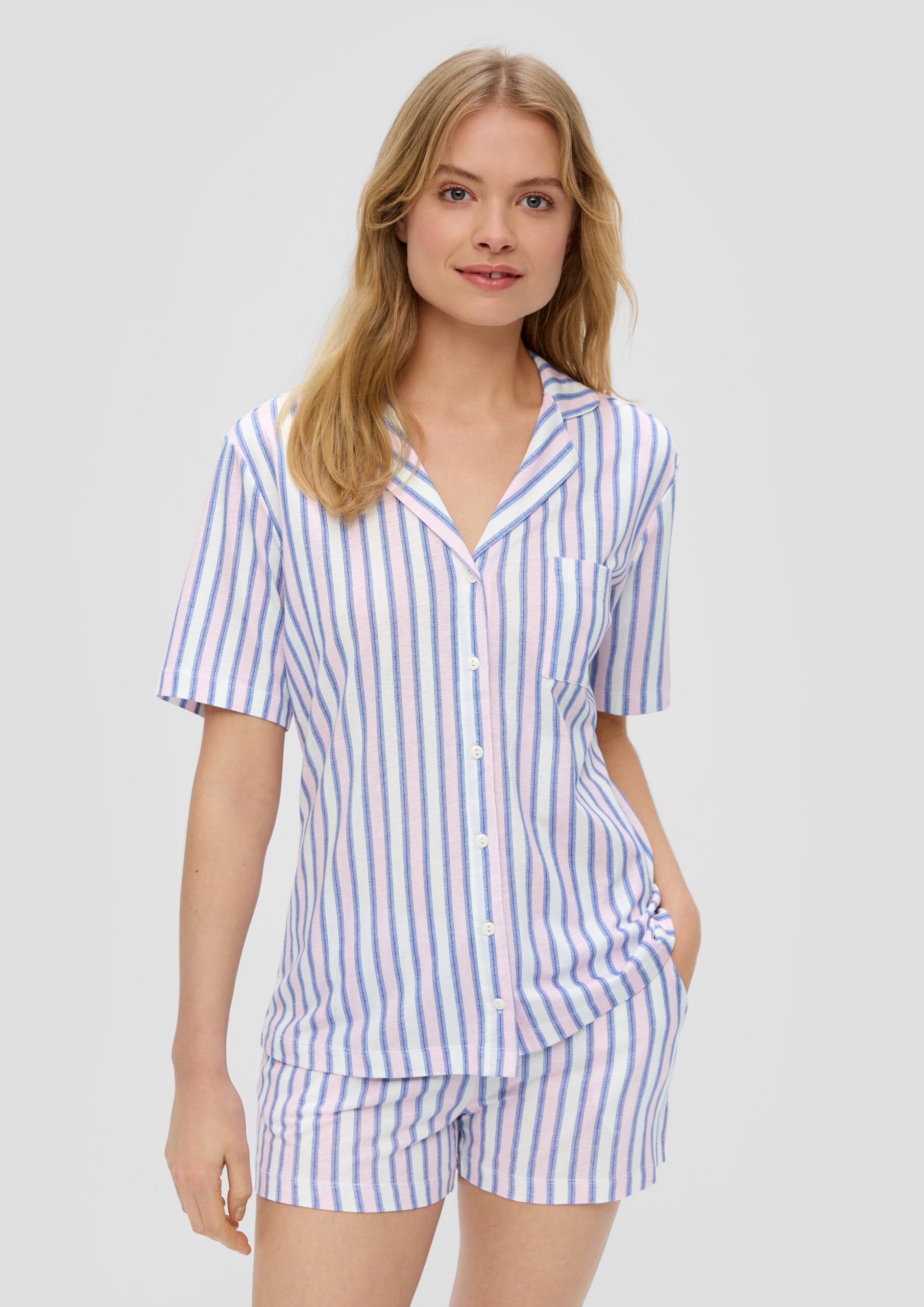 Kurzes Pyjama-Set mit All-over-Print