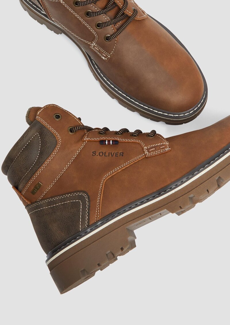 Stiefel in Leder-Optik