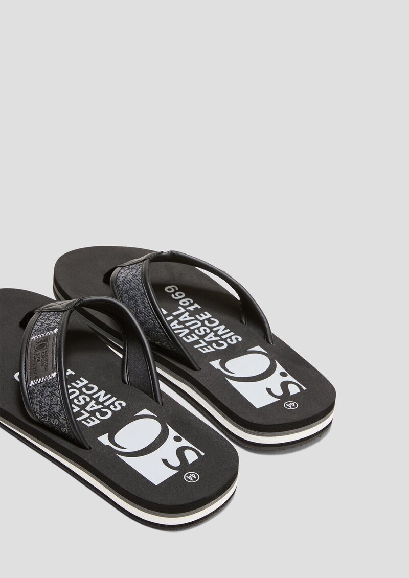 Pantoletten mit Y-Riemen