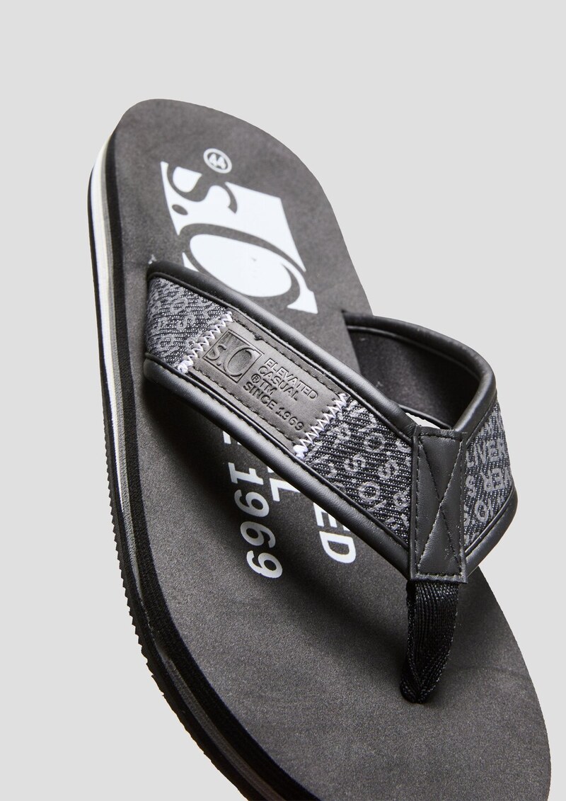 Pantoletten mit Y-Riemen