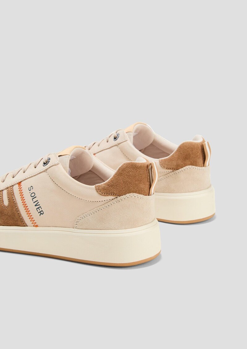 Sneaker aus Leder mit Logo-Detail