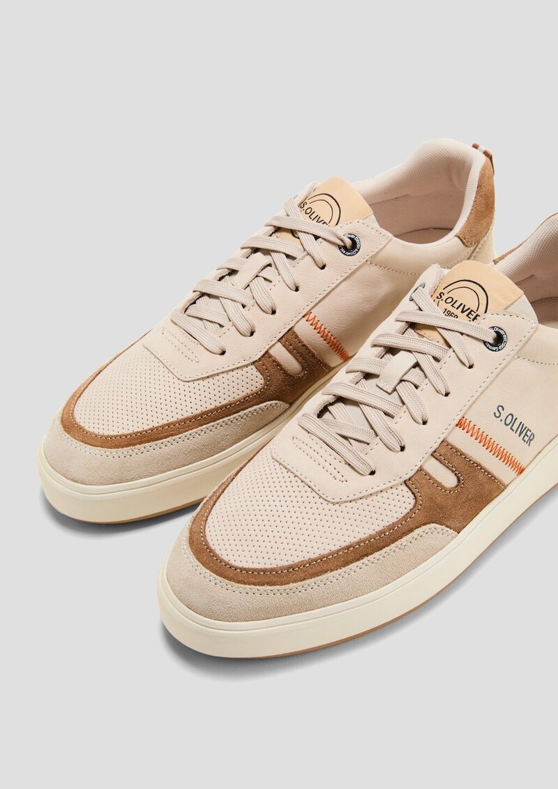 Sneaker aus Leder mit Logo-Detail