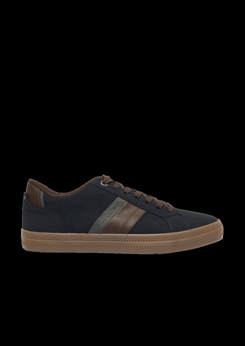 Klassische Schnürer mit Logo-Detail