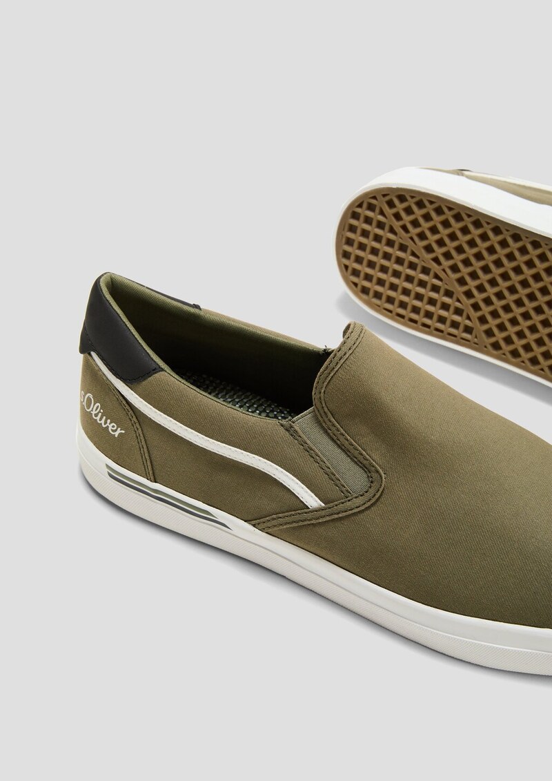 Textil-Slipper mit Gummisohle und Logo-Detail