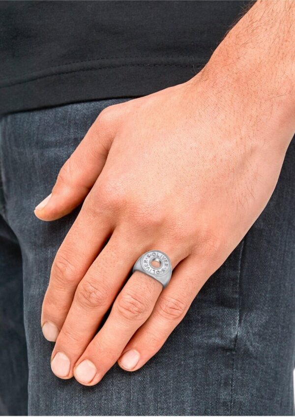 Logo-Ring in Knopf-Optik