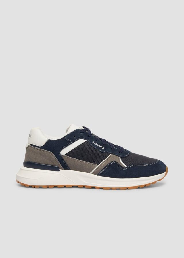 Sneaker mit Kontrast-Details