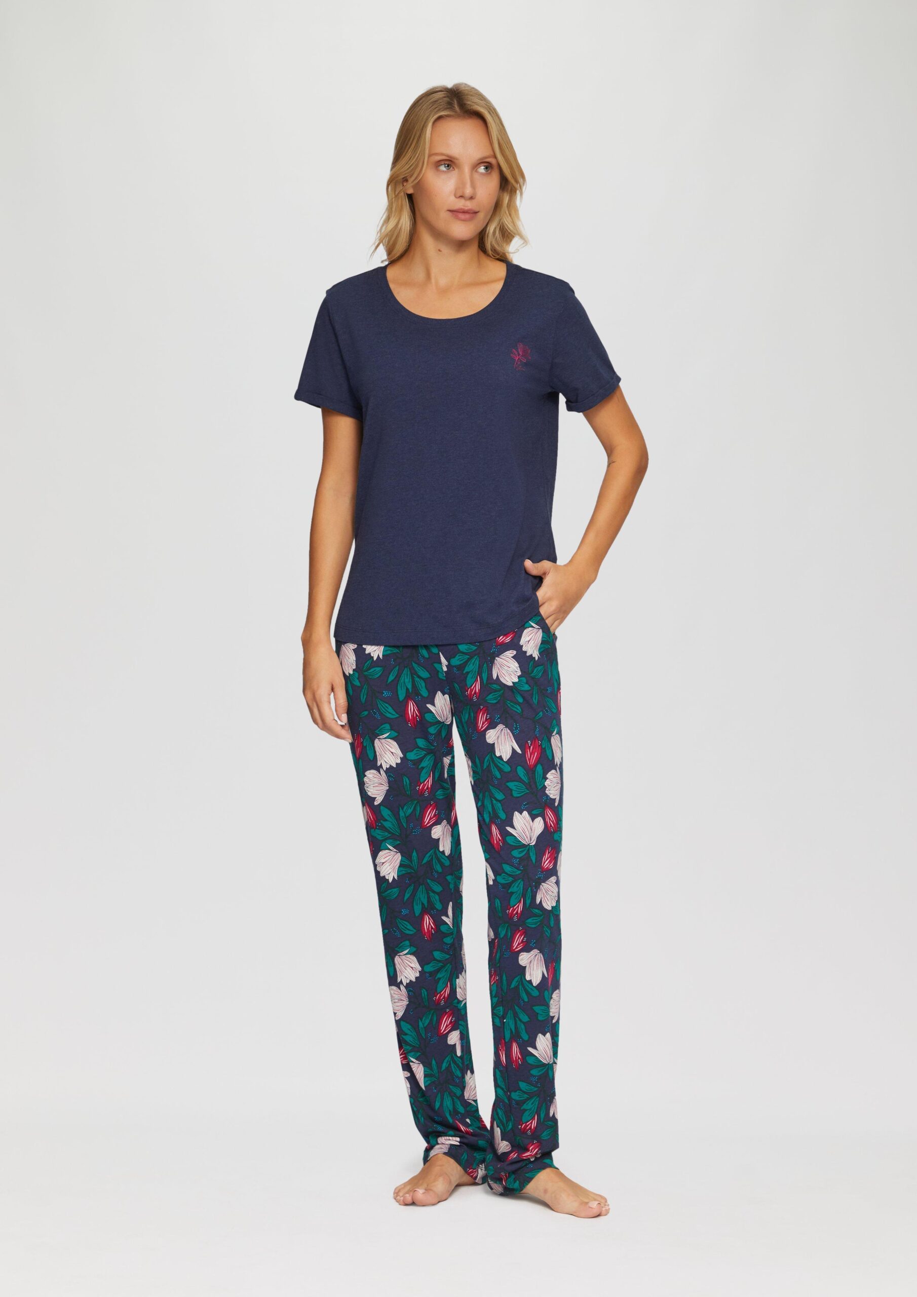 Pyjamashirt mit Blumendetail