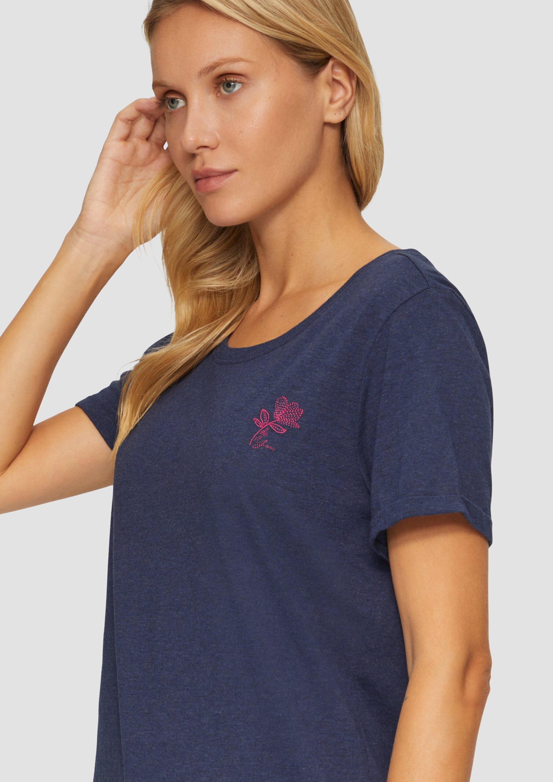 Pyjamashirt mit Blumendetail