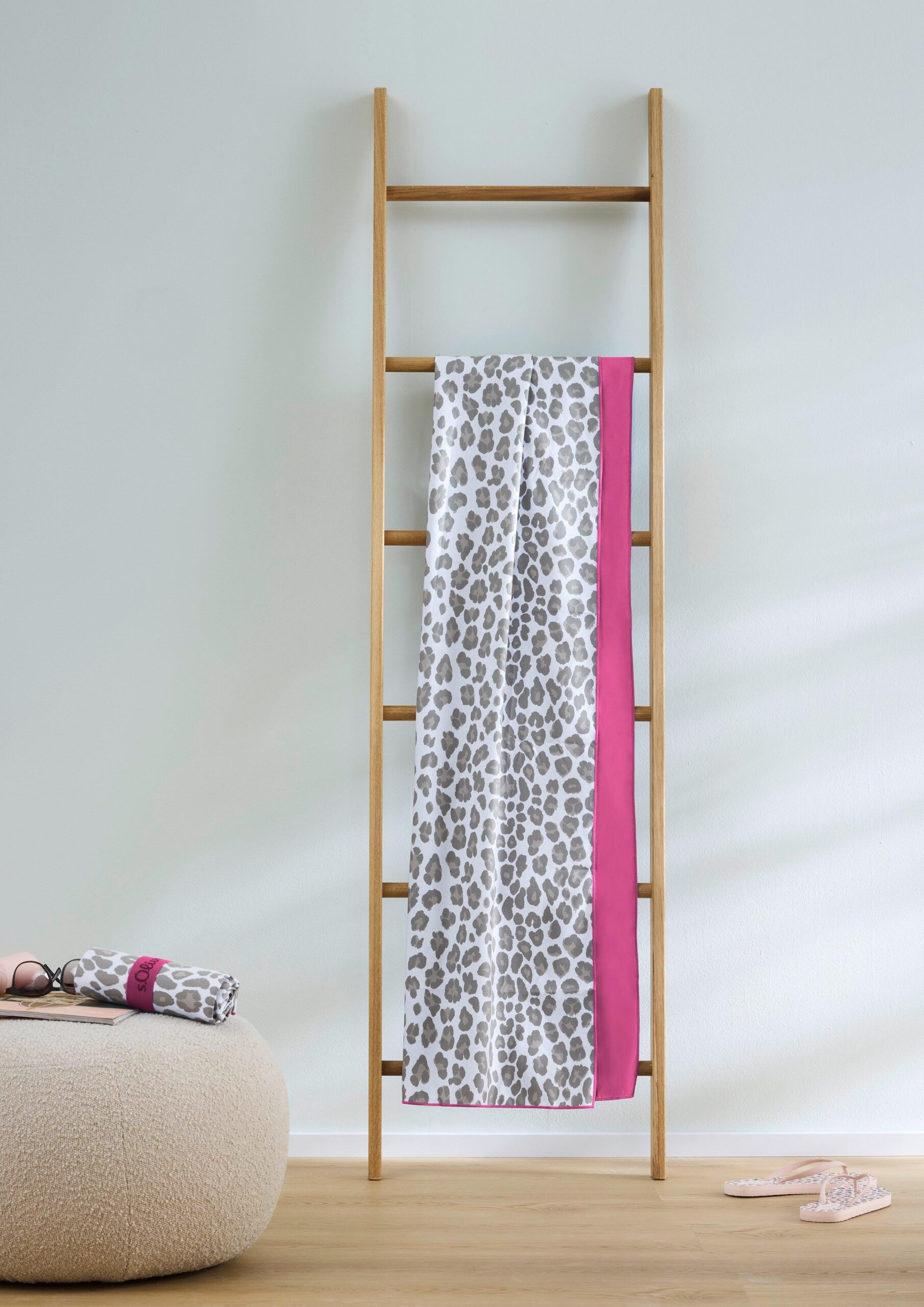 Gestreiftes Strandlaken aus Mikrofaser