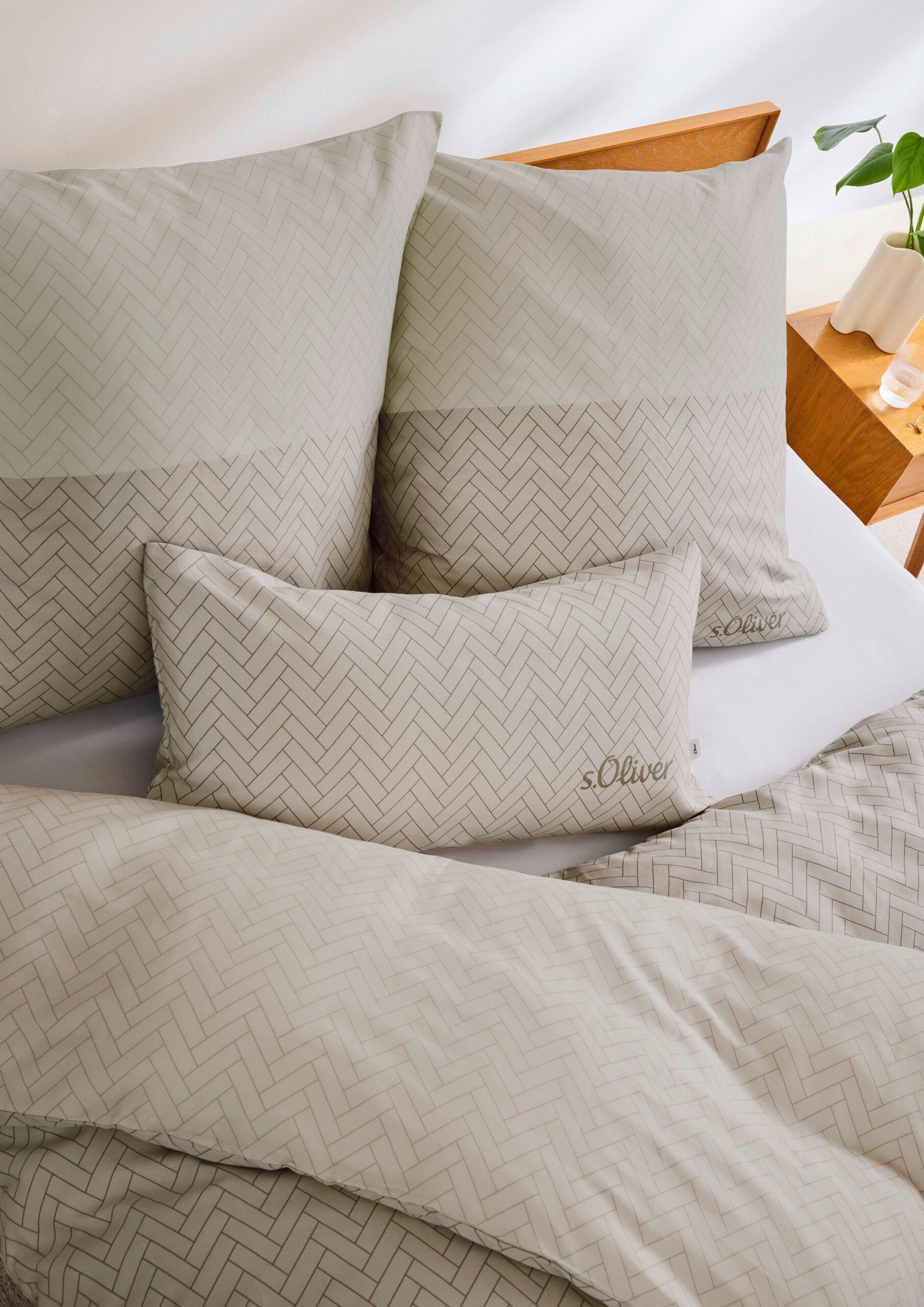 Weiches Bettwäsche-Set aus Satin