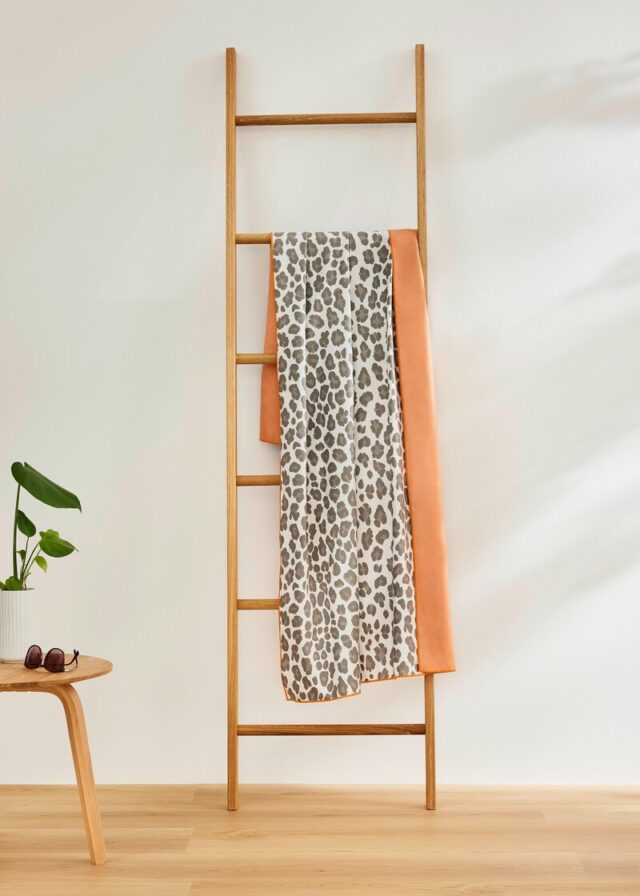 Strandlaken mit Leo-Muster