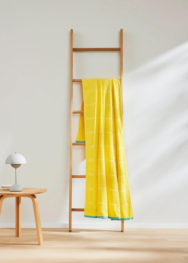 Gestreiftes Strandlaken aus Baumwolle