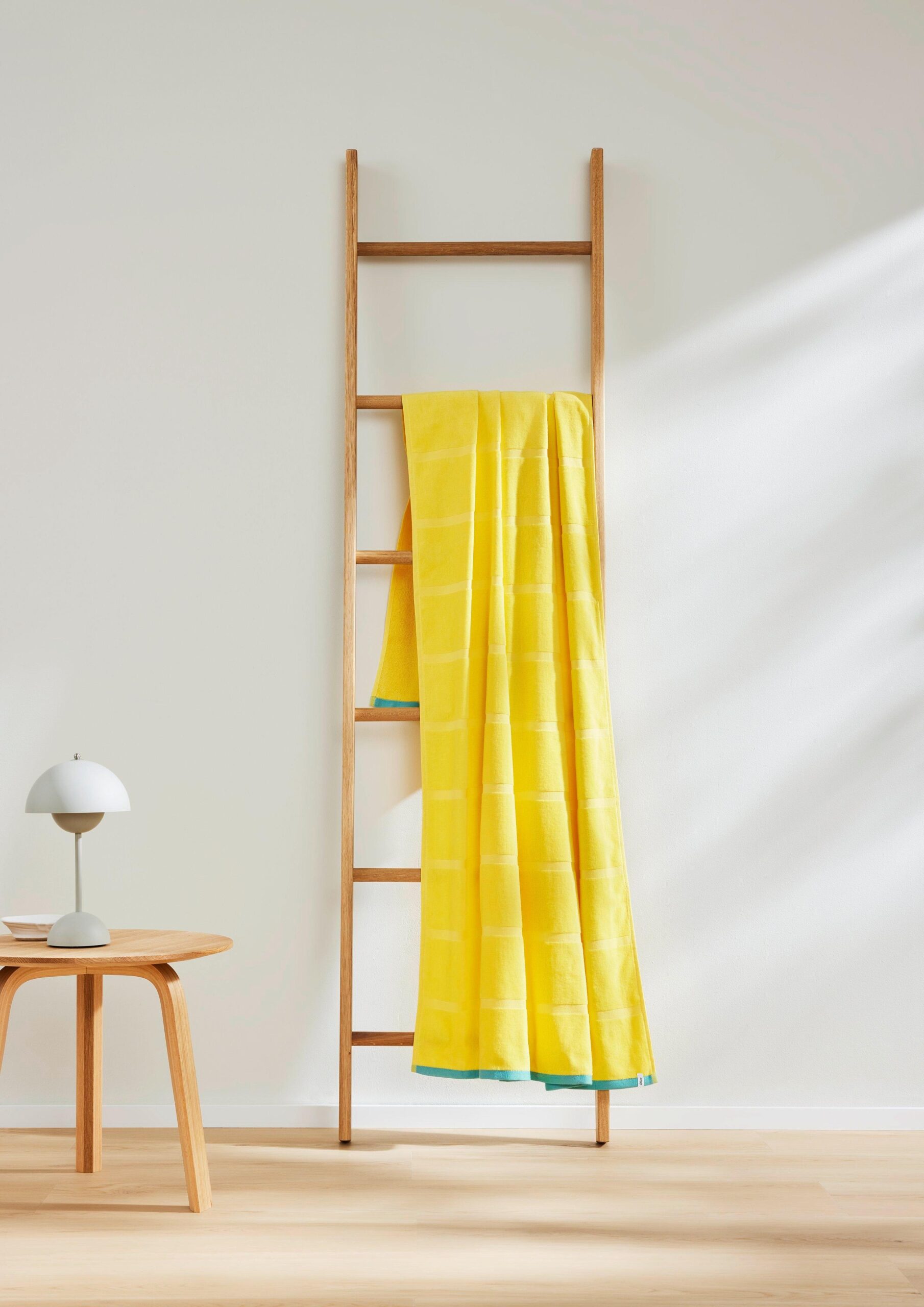 Gestreiftes Strandlaken aus Baumwolle