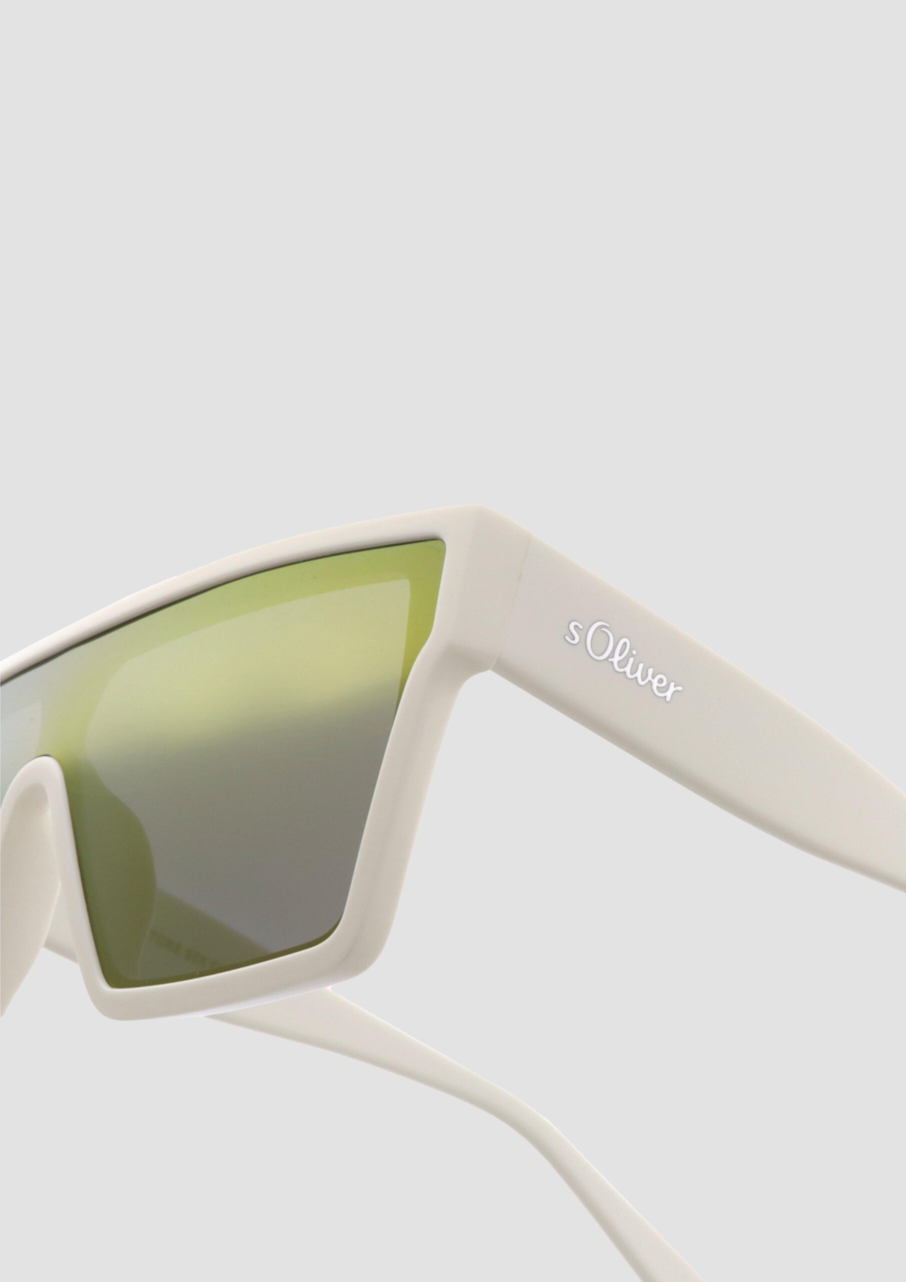 Sonnenbrille mit eckigem Rahmen