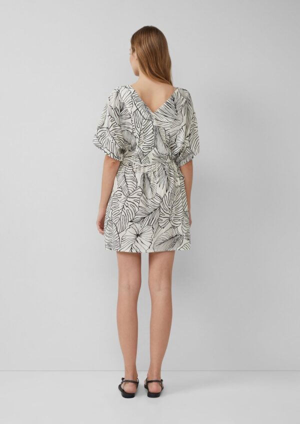 Luftiges Strand-Kleid