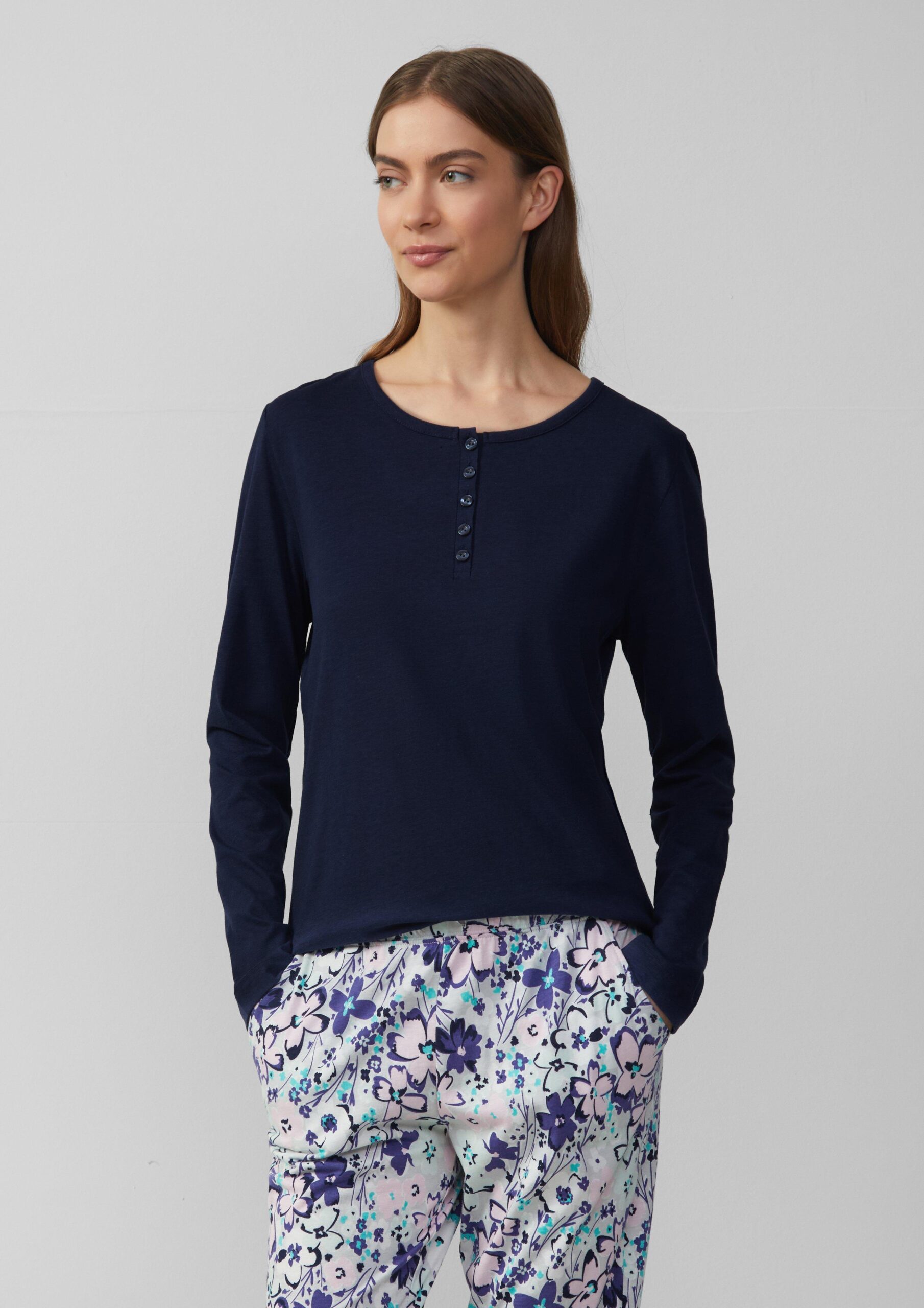 Pyjamashirt mit Henley-Ausschnitt