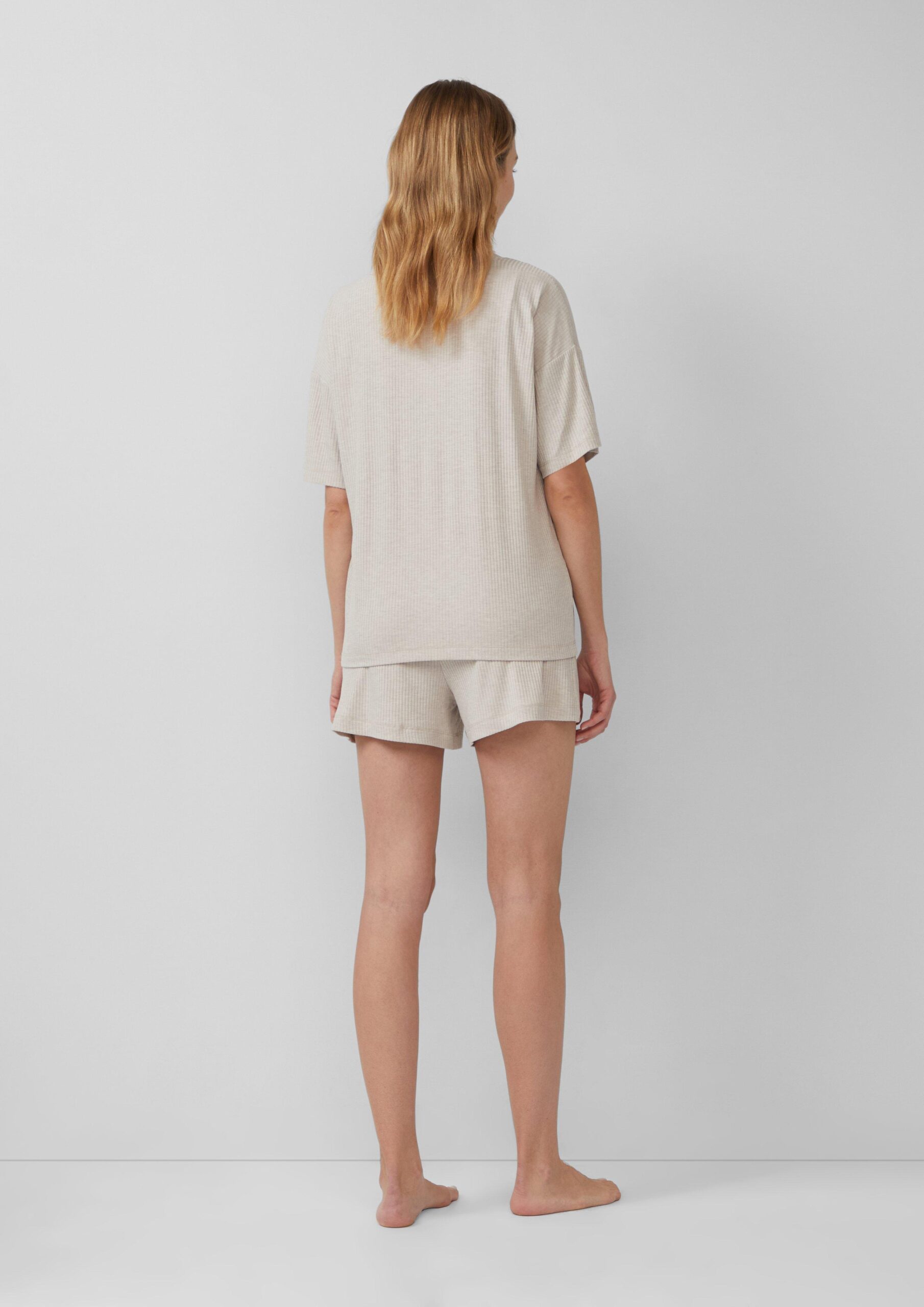 Schlichtes Schlafshirt aus Rippware