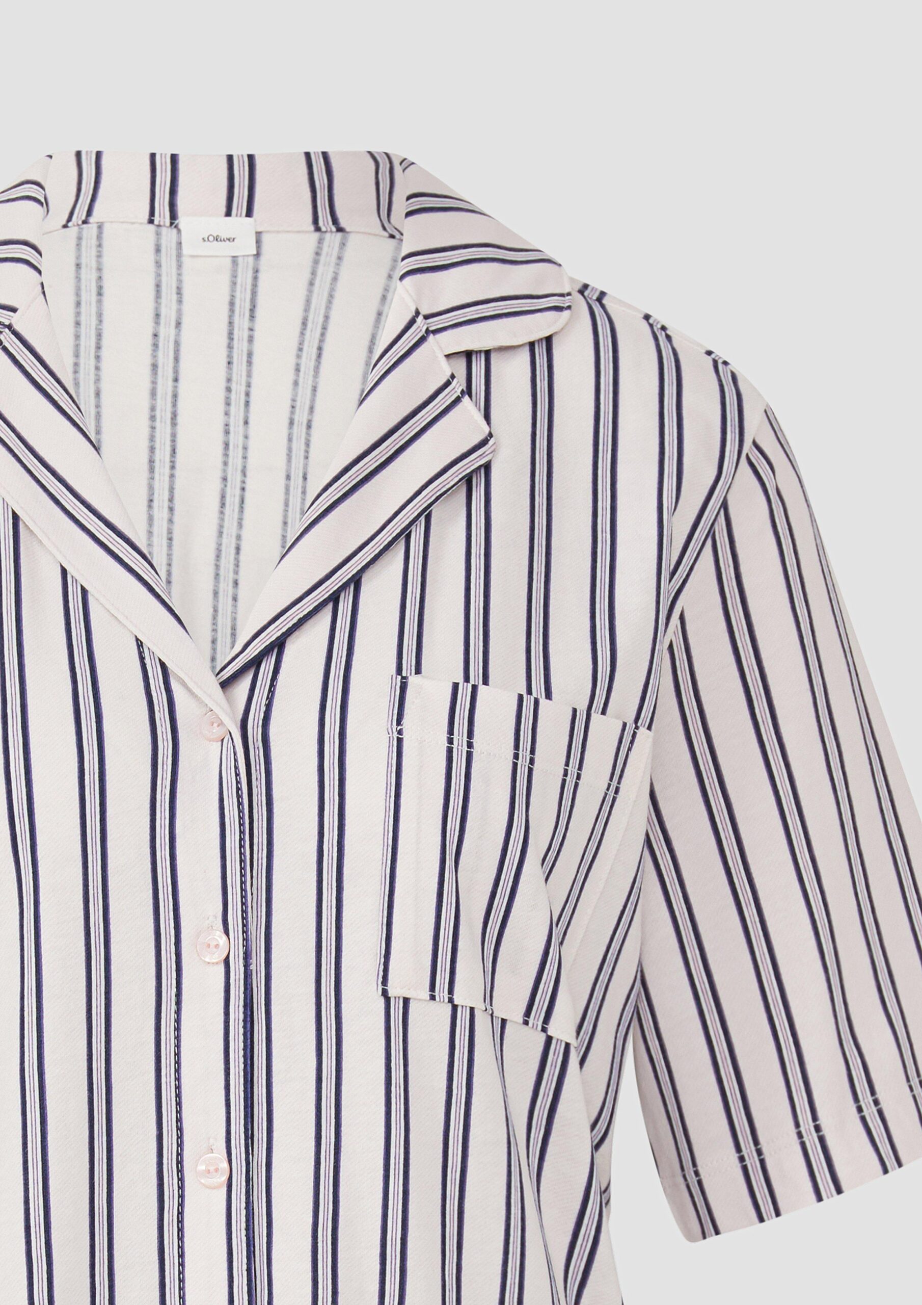 Kurzer Pyjama mit Knopfleiste und Print