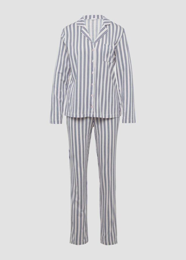 Klassischer Pyjama mit Streifen