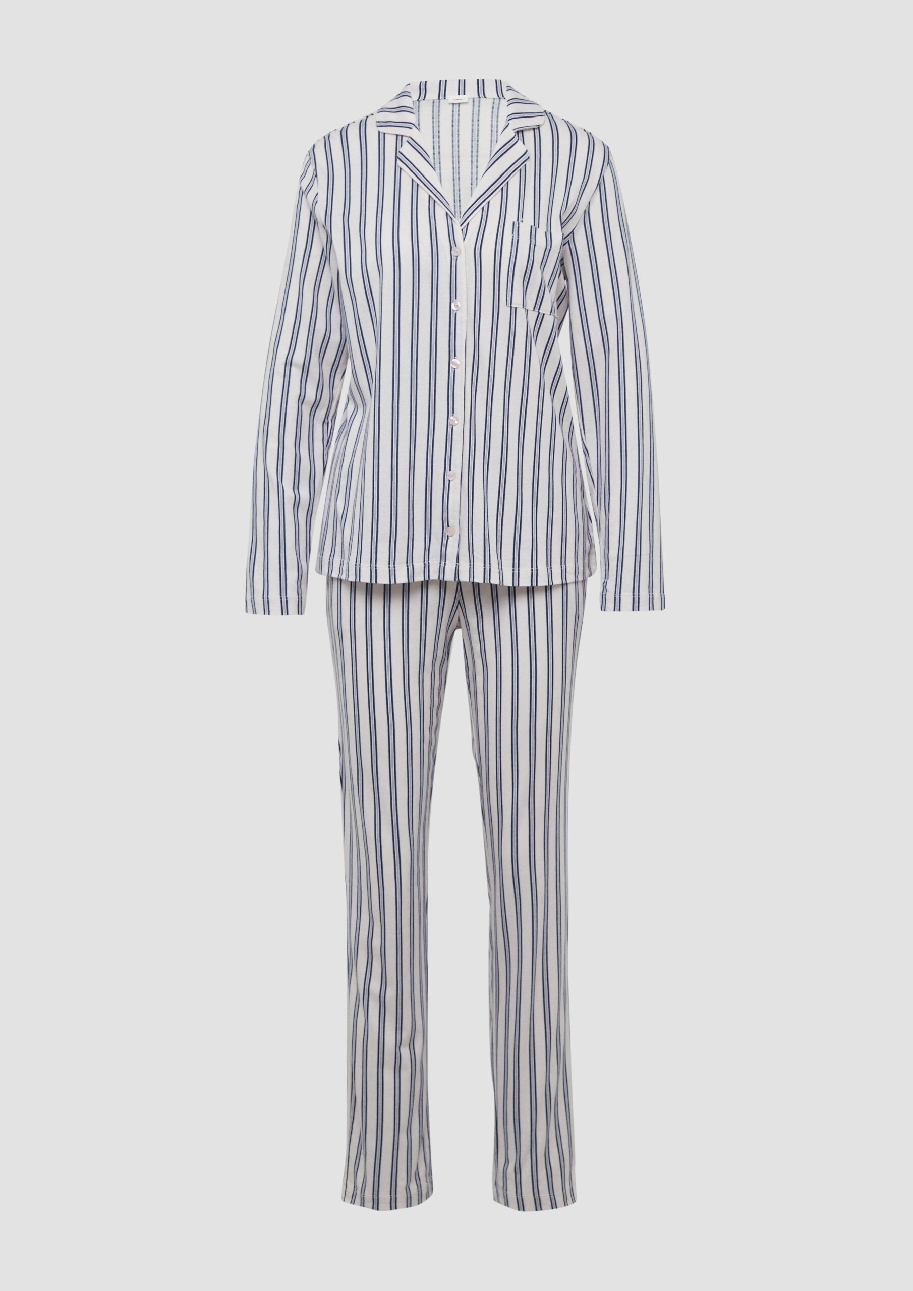 Klassischer Pyjama mit Streifen