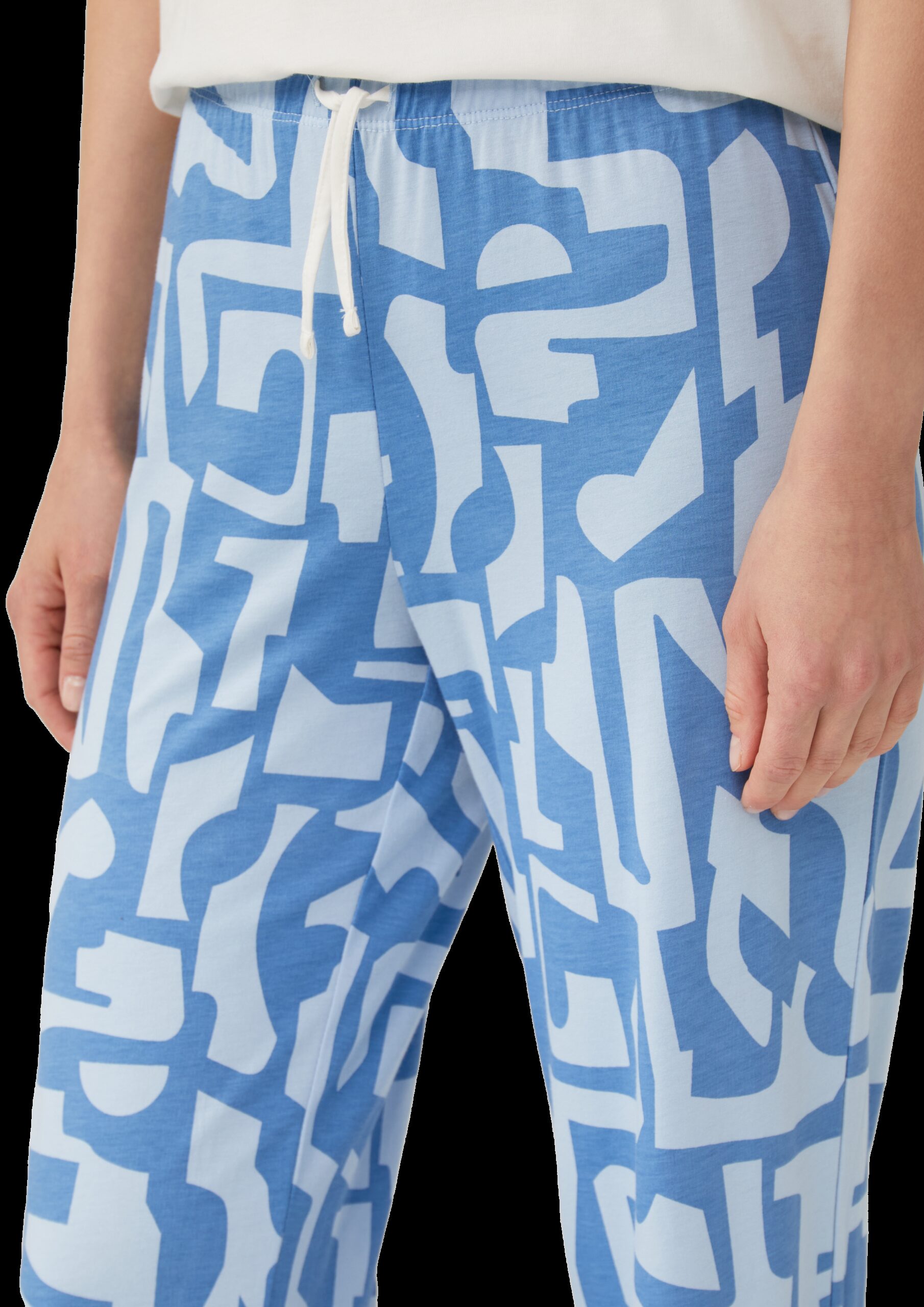 Pyjama aus Baumwollmix mit abstrakt gemusterter Hose