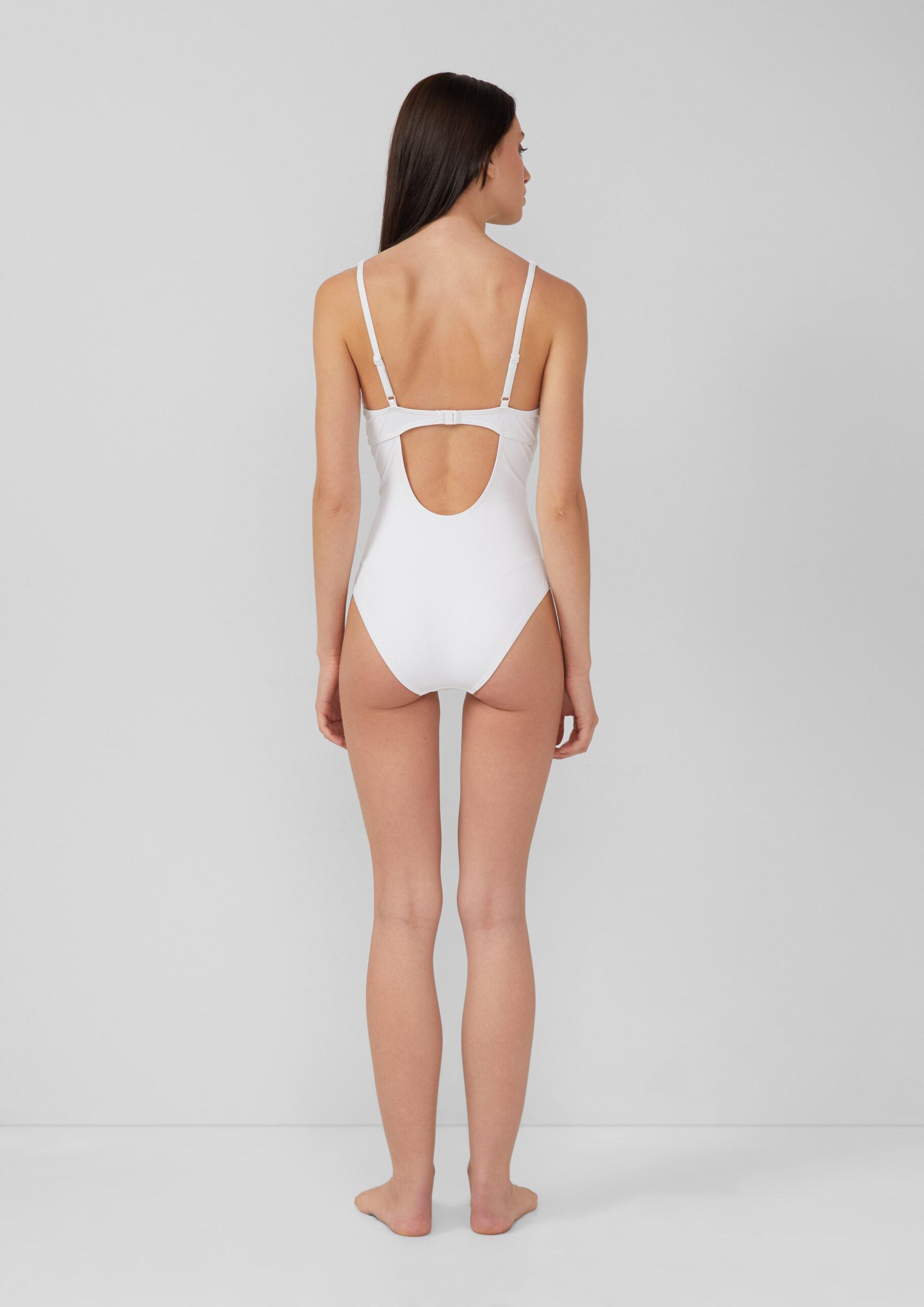 Badeanzug mit Zierborte und Cut Out