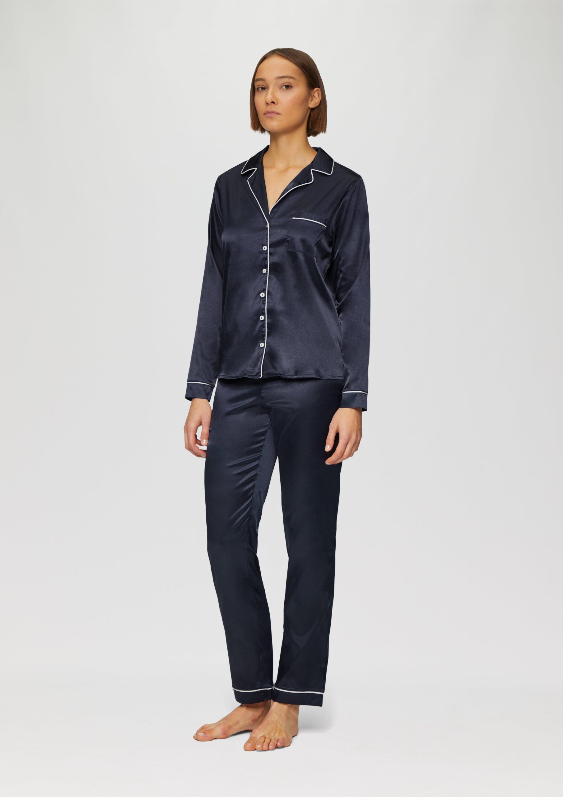 Pyjama in Satin-Optik mit zusätzlicher Schlafmaske