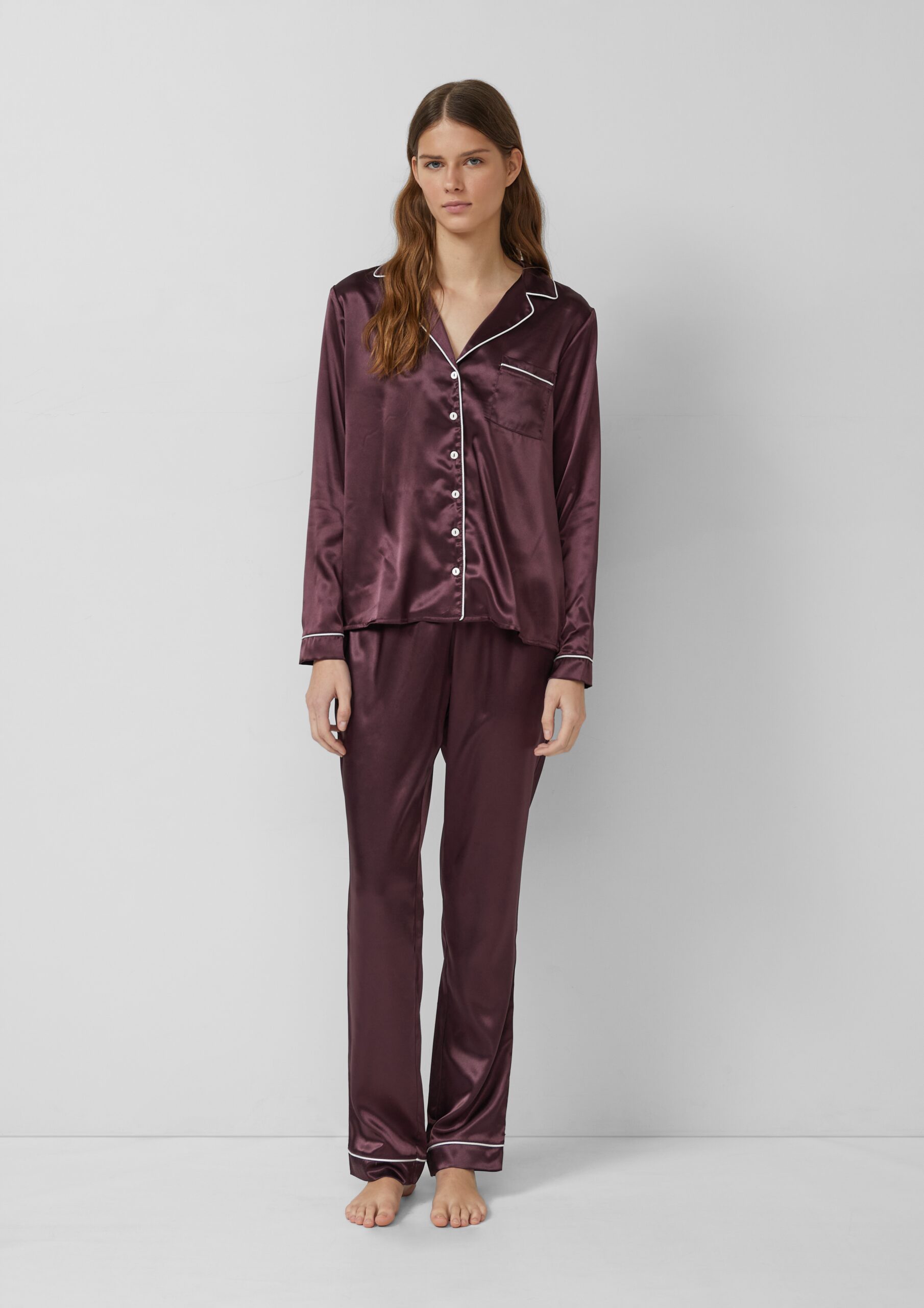 Pyjama in Satin-Optik mit zusätzlicher Schlafmaske