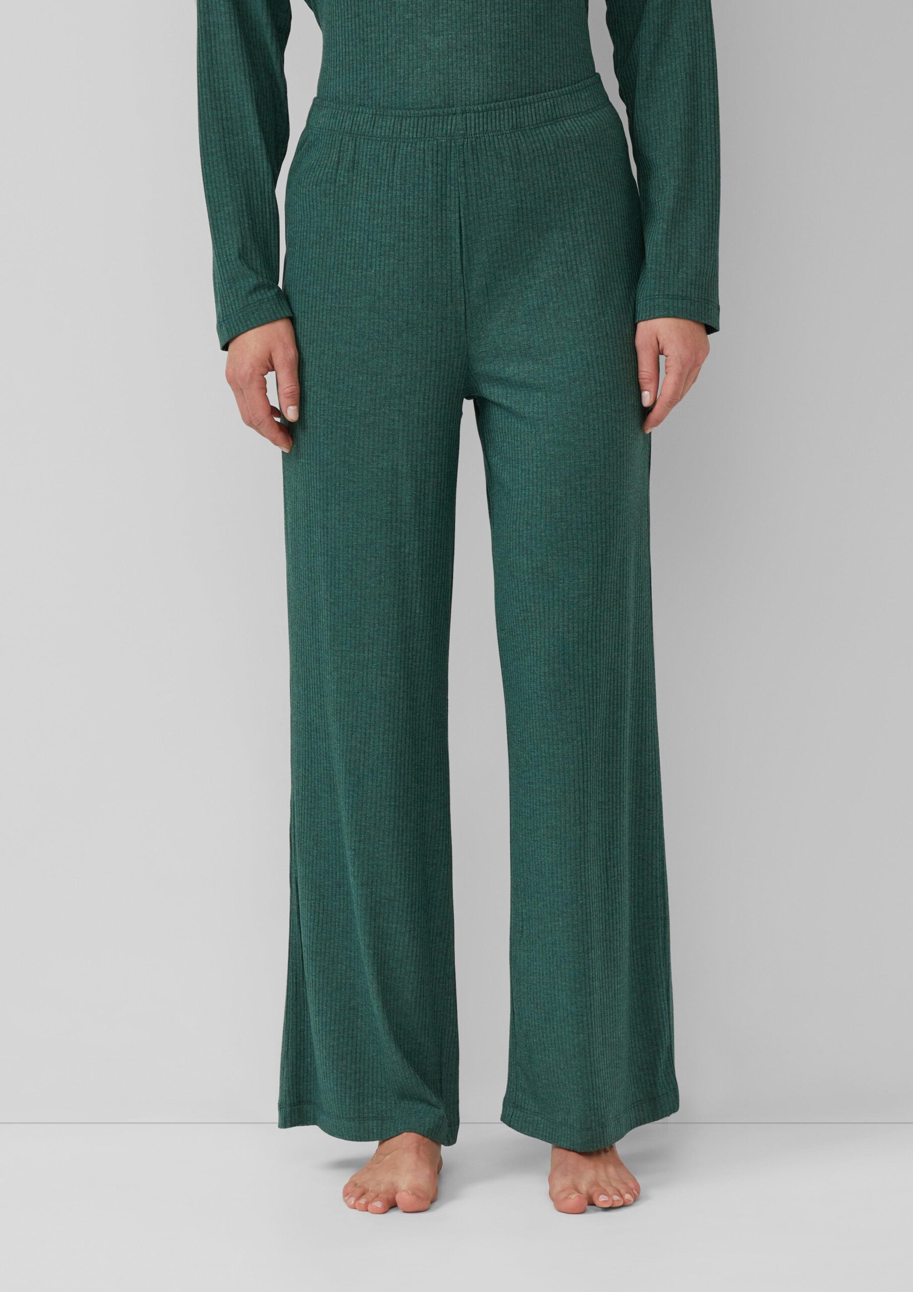 Pyjama-Hose mit Gummibundzug und weitem Bein