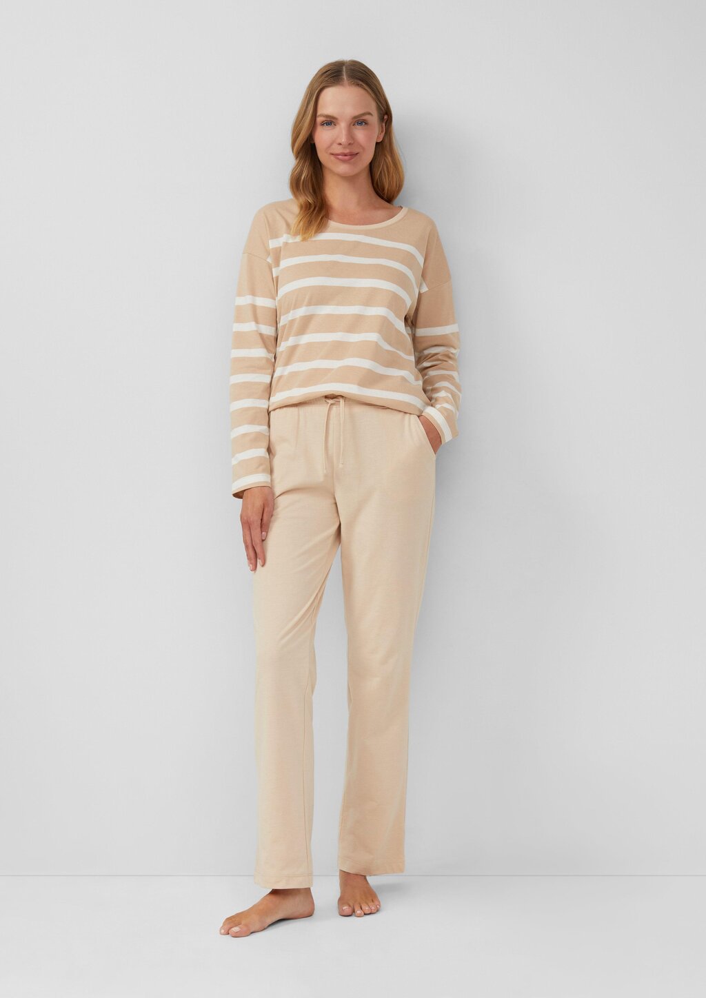 Pyjama aus Baumwollmix mit gestreiftem Oberteil