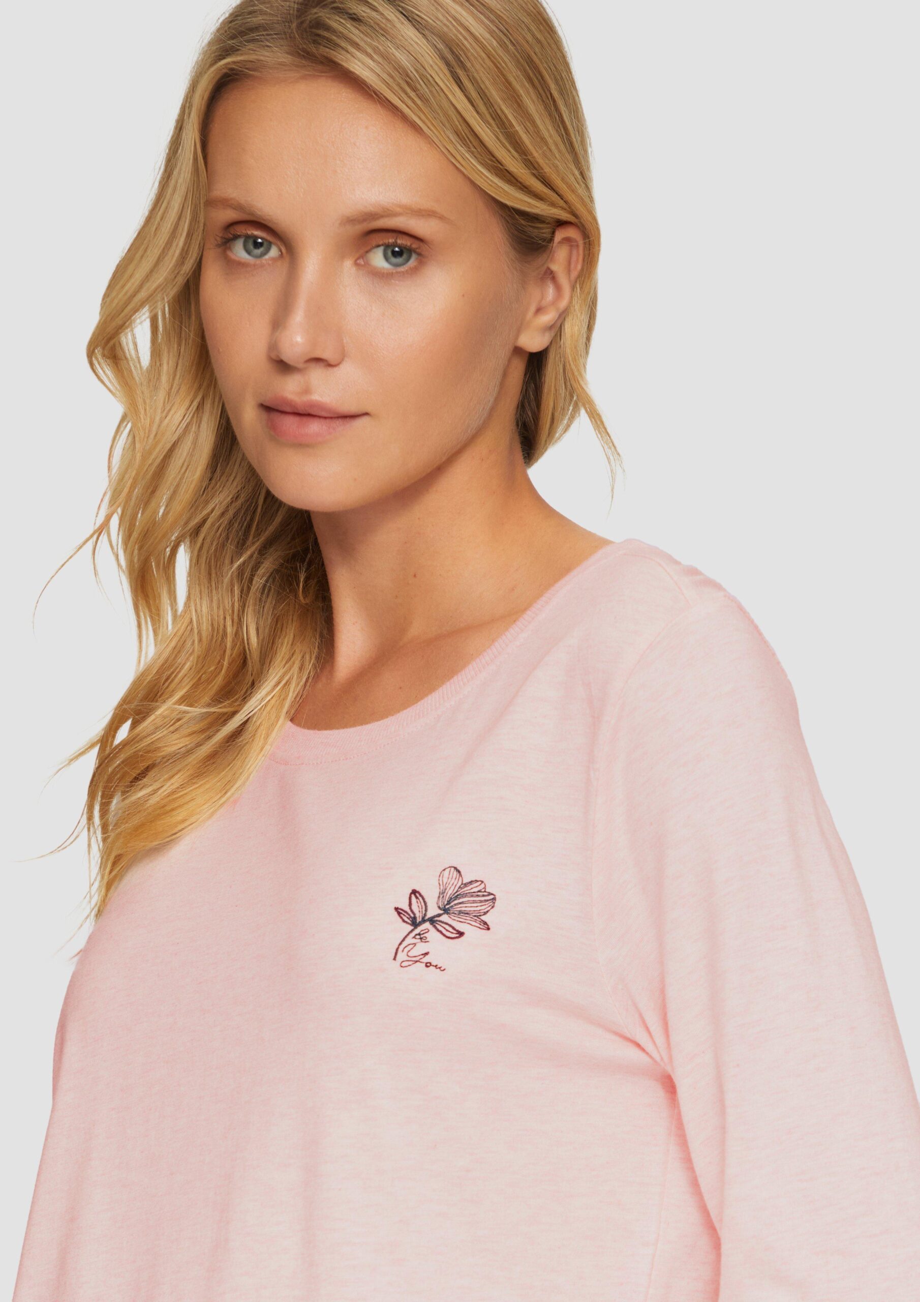 Meliertes Pyjamashirt mit Blumenstickerei