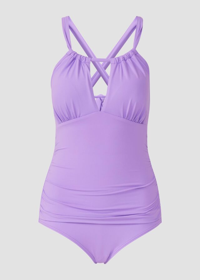 Badeanzug mit raffiniertem Schnitt