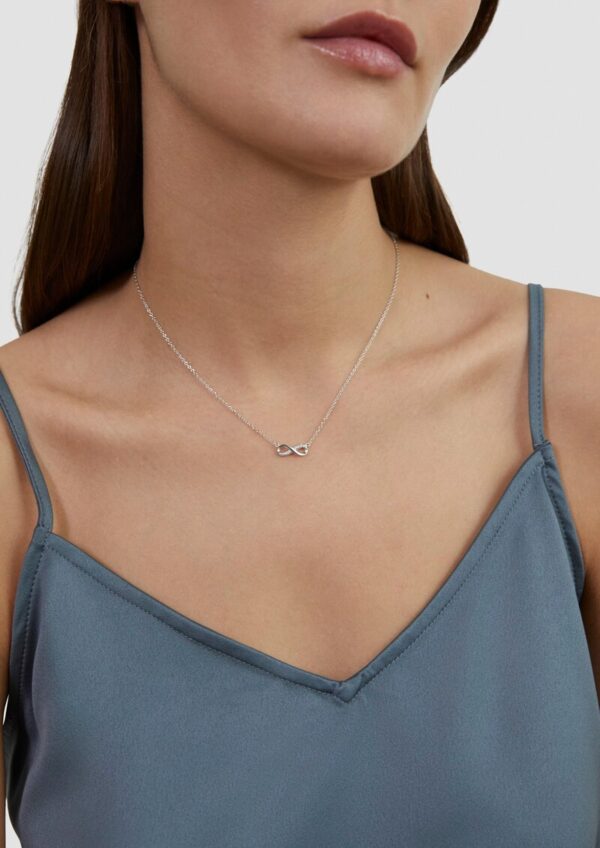 Kette aus 925er Silber mit Infinity-Detail
