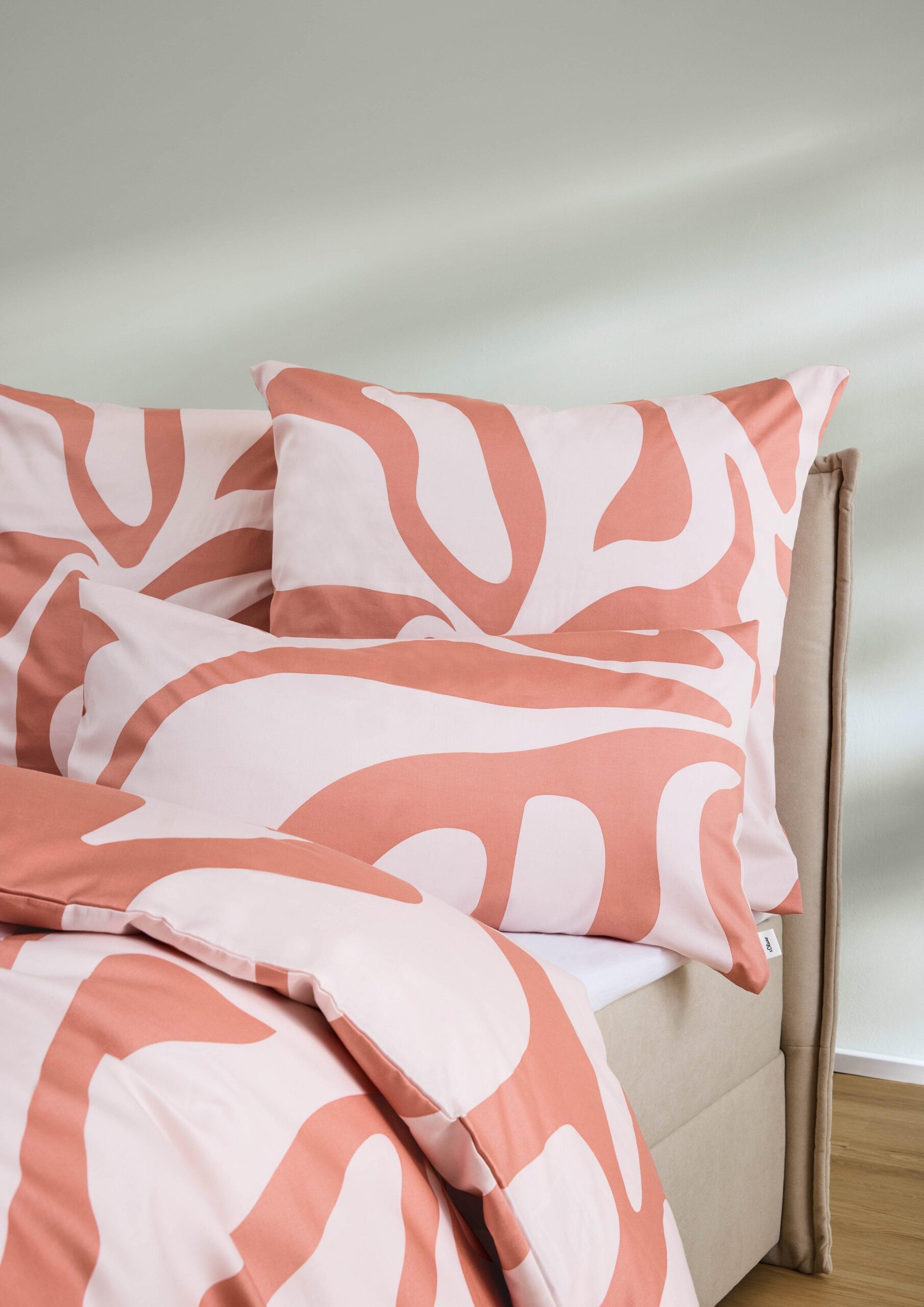 Bettwäsche-Set mit modernem Print