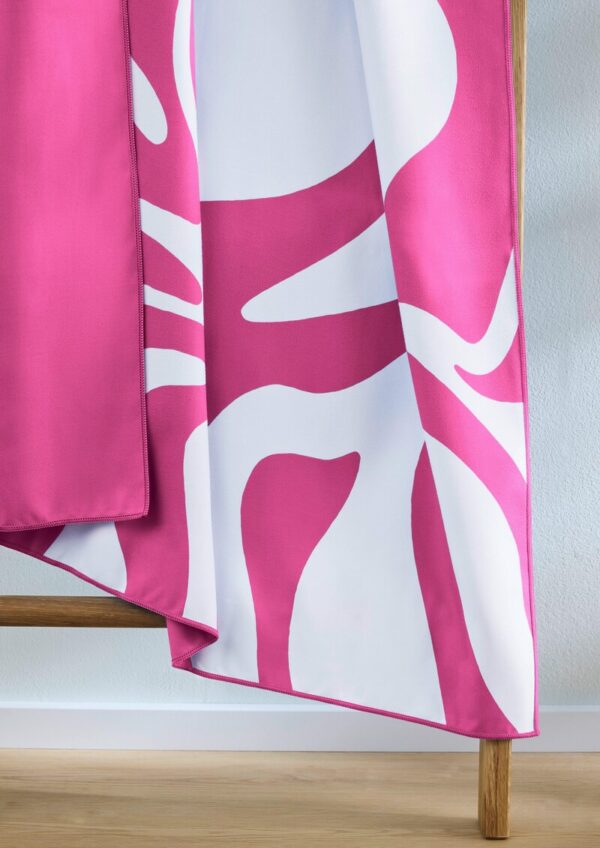 Strandlaken mit grafischem Muster